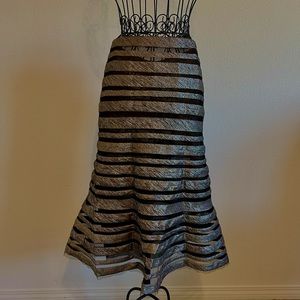 Flared midi shimmer gold stripes,2 slit in back,repairable, selling cheap
